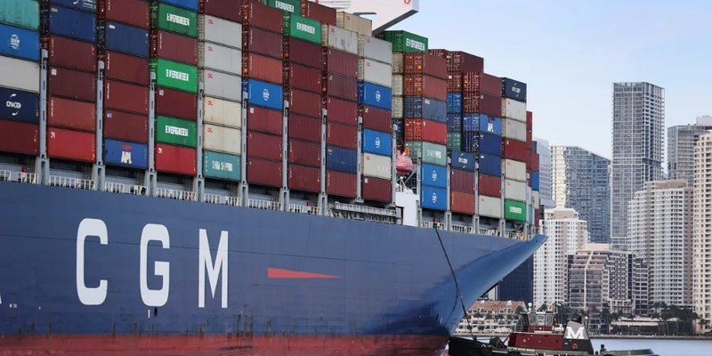 CMA CGM invertirá 20.000 millones de dólares en operaciones en EE.UU.