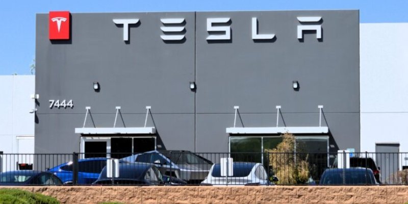 Las acciones de Tesla caen a medida que la cadena de suministro global se convierte en objetivo de la guerra comercial